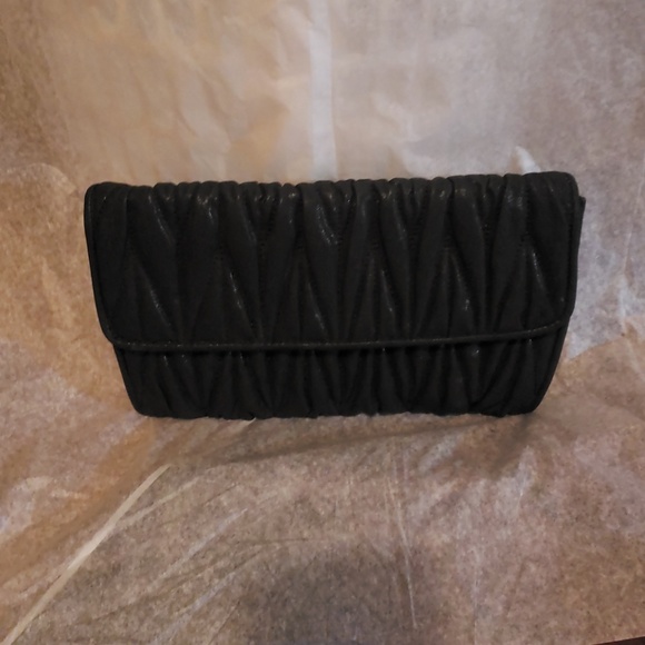 Urban Expressions Handbags - Urban expressions clutch purse black